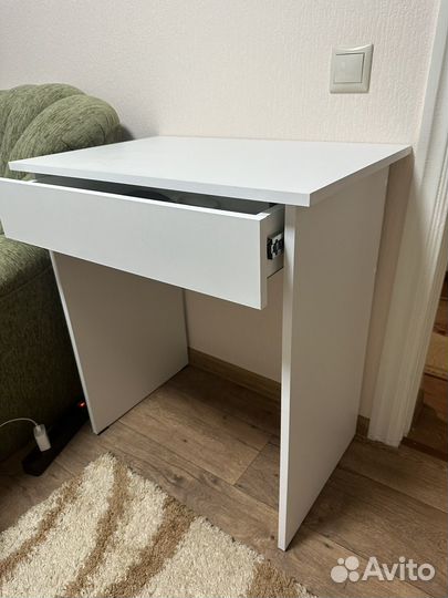 Письменный стол