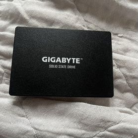 Ssd gigabyte 240