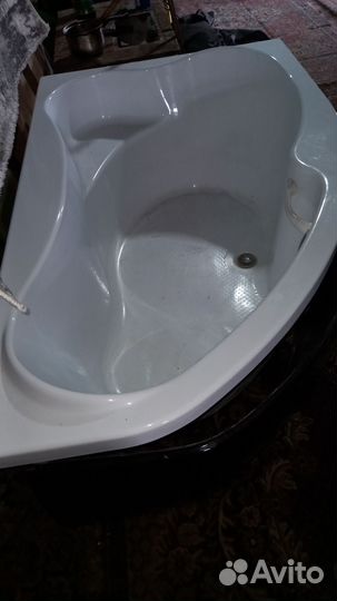 Ванна угловая