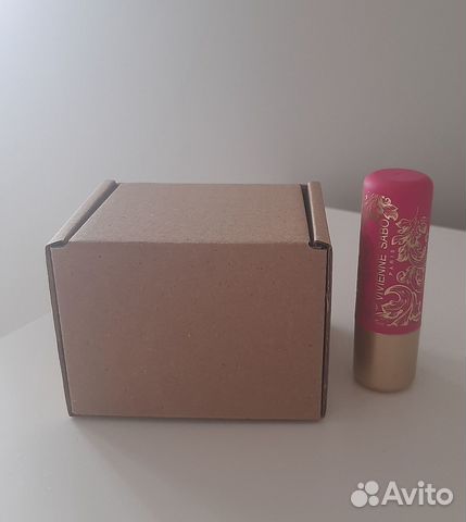 Подарочная коробка