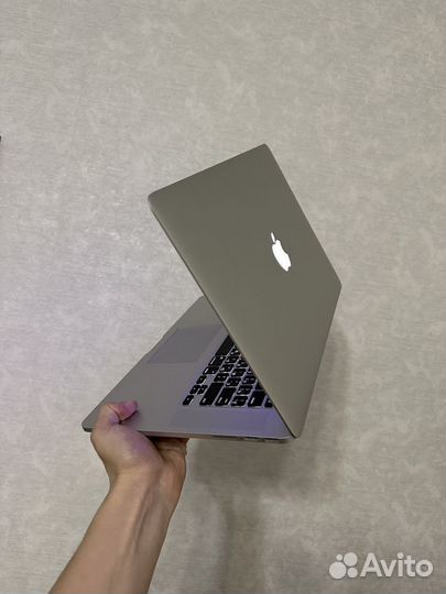 Apple MacBook Pro 15 Retina, Core i7, RAM 16 гб