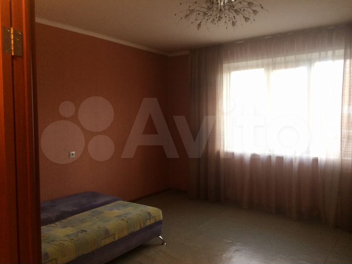 2-к. квартира, 52 м², 2/10 эт.