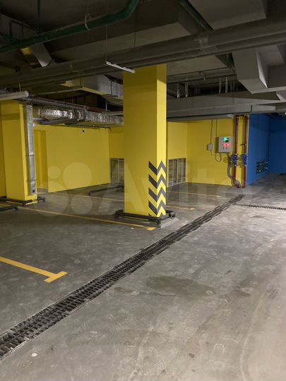 Машиноместо, 13 м²