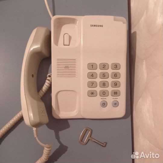 Домашний телефон Samsung