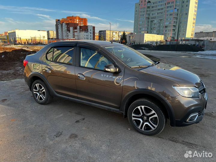 Renault Logan Stepway 1.6 CVT, 2018, 85 000 км