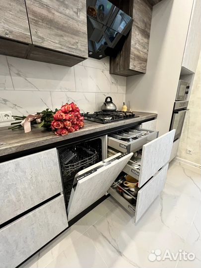 П образная кухня на заказ. Фабрика