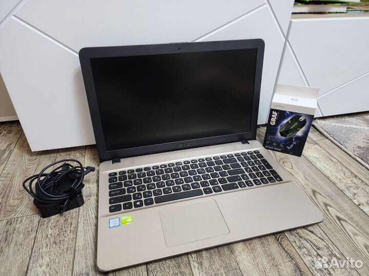 Игровой asus i3 6Th Gen,GF920MX 2Gb,озу8Gb,SSD