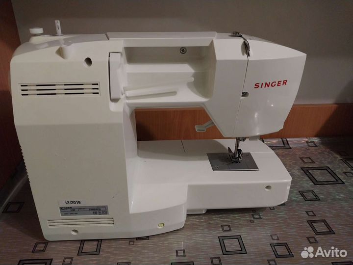 Швейная машина Singer
