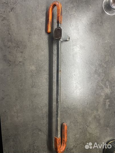 Блокиратор руля и педали. England