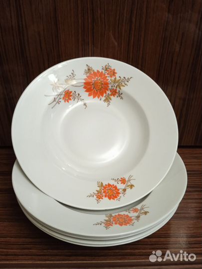 Тарелки фарфор новые Чехия 6шт