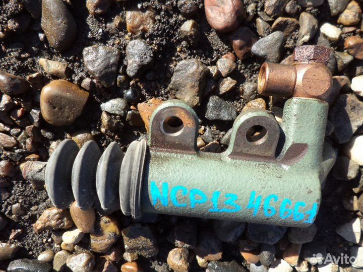 Рабочий цилиндр сцепления Toyota Vitz NCP13 1NZ-FE