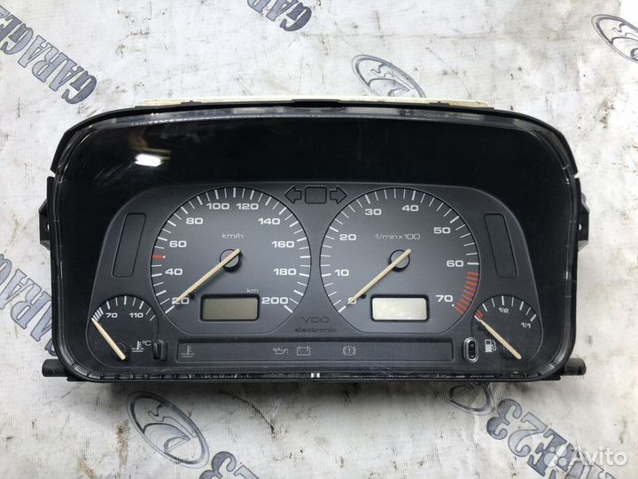 Щиток приборов Volkswagen Golf 3