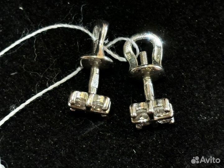 Золотые пуссеты с бриллиантами 0.30ct