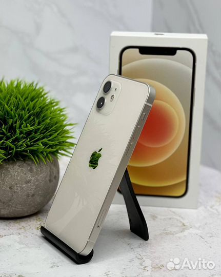 iPhone 12, 64 ГБ