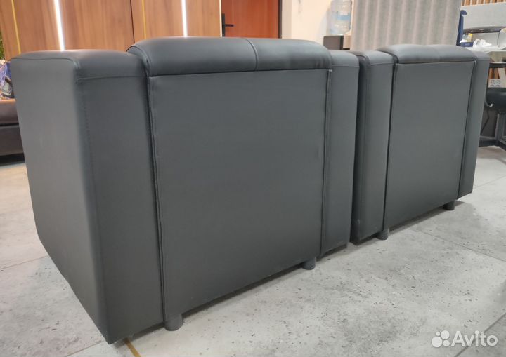 Кресло черное