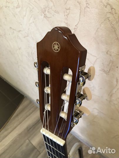 Классическая гитара Yamaha