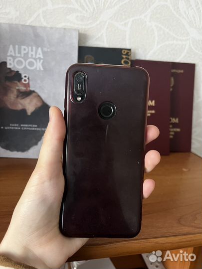Телефон Huawei Y6 2019