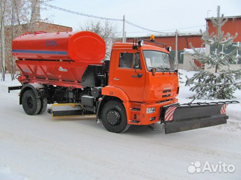 Комбинированная дорожная машина ко-806 на шасси ка