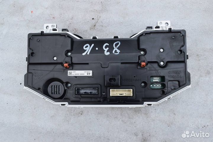 Панель приборов (щиток) Toyota RAV4 5 (XA50) 2020