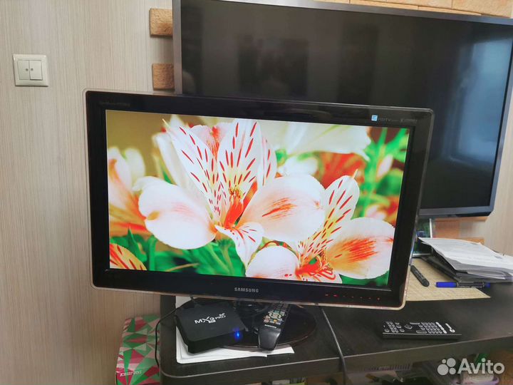 Монитор Samsung SyncMaster P2770HD. 27 дюйм