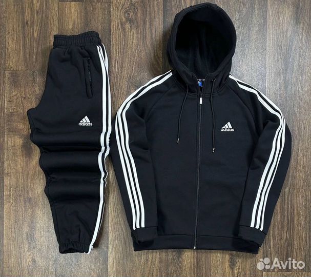 Костюм спортивный adidas