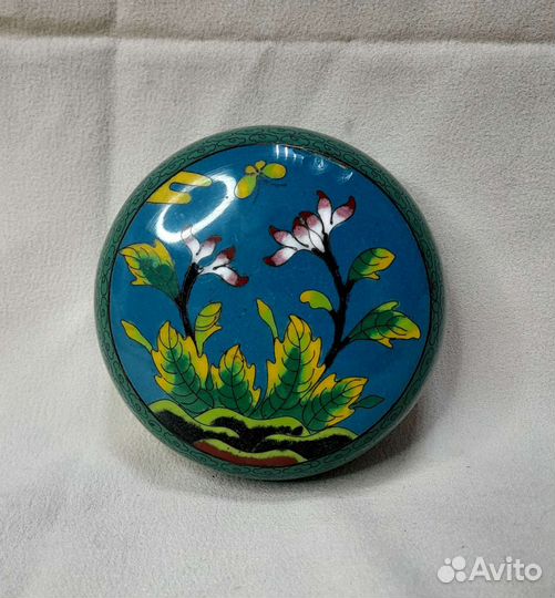 Шкатулка, клуазоне, перегородчатая эмаль, латунь