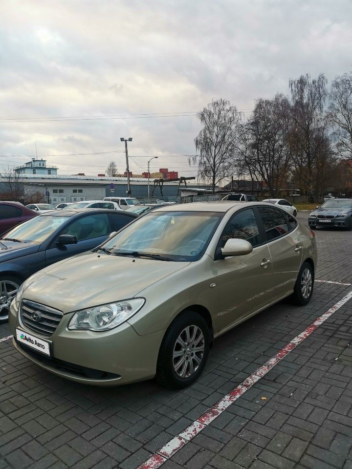Hyundai Elantra: фото владельца