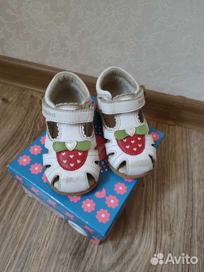 Босоножки для девочки