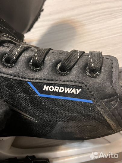 Коньки хоккейные