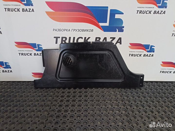 A9406800807 Накладка спальника правая