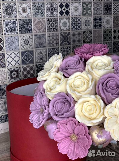 Сладкий подарок девушке