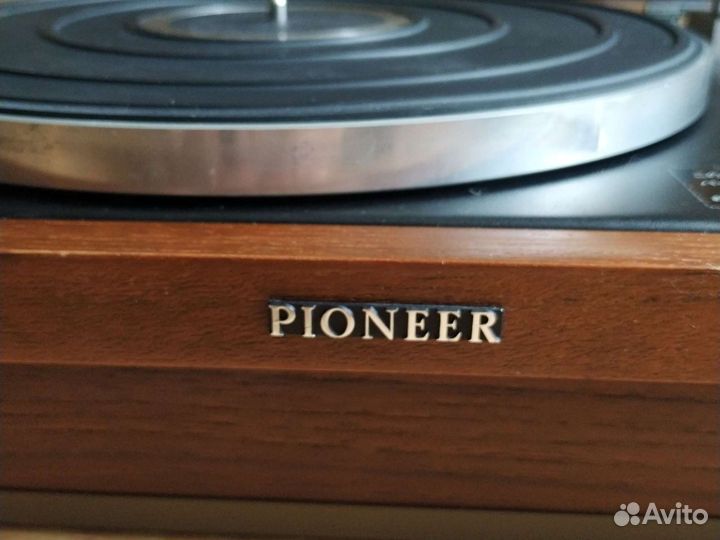 Роликовый проигрыватель винила. Pioneer PL25
