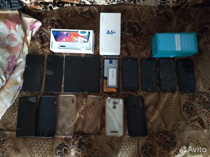 Samsung Galaxy A70, 6/128 ГБ