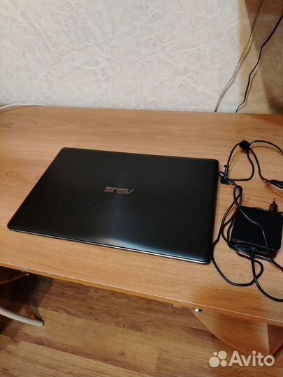 Игровой ноутбук Asus X550L 15.6/i3 - 4010U