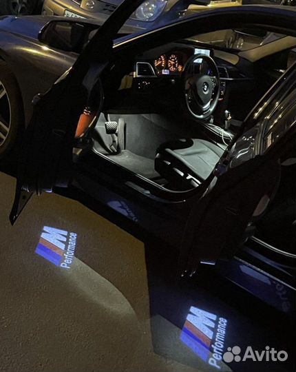 Светодиодная подсветка двери BMW M Performance