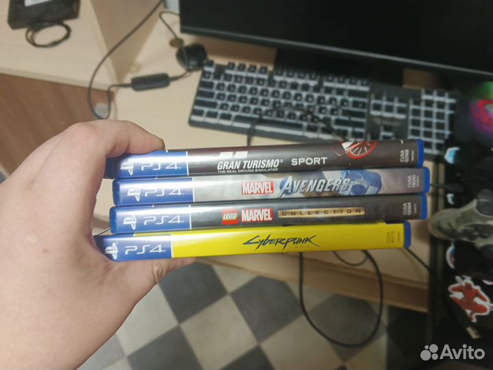 Игровая приставка ps4