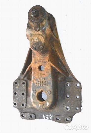 Кронштейн реактивной тяги, ведущего моста, правый renault trucks Magnum Dxi (01.05-12.13)