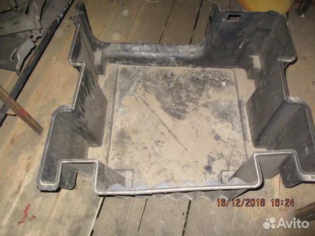 Корпус правого вещевого ящика DAF 1368673