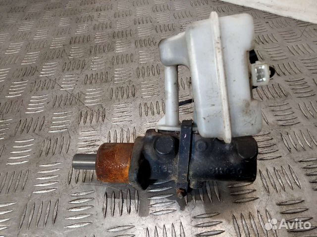 Главный тормозной цилиндр Пежо 405