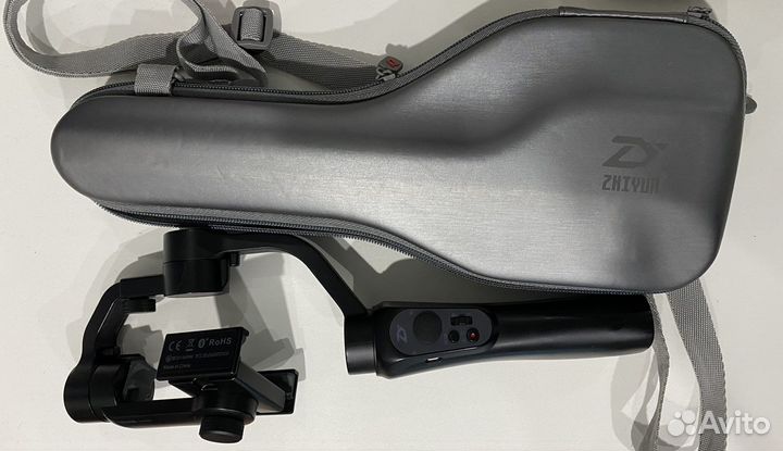 Трехосевой стабилизатор zhiyun smooth
