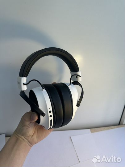 Беспроводные наушники Lunacy Loud