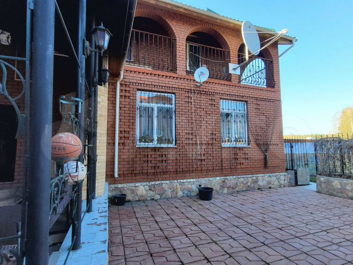 Коттедж 388 м² на участке 26 сот.