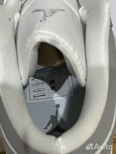 Nike Air Jordan 1 low wolf grey оригинал