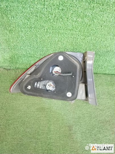 Фонарь задний правый honda civic