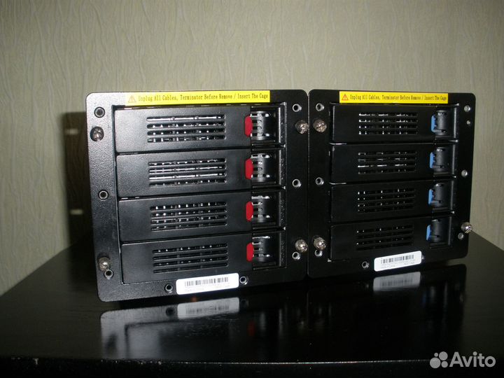 Корзина Chenbro на 4 SAS/sata HDD/SSD