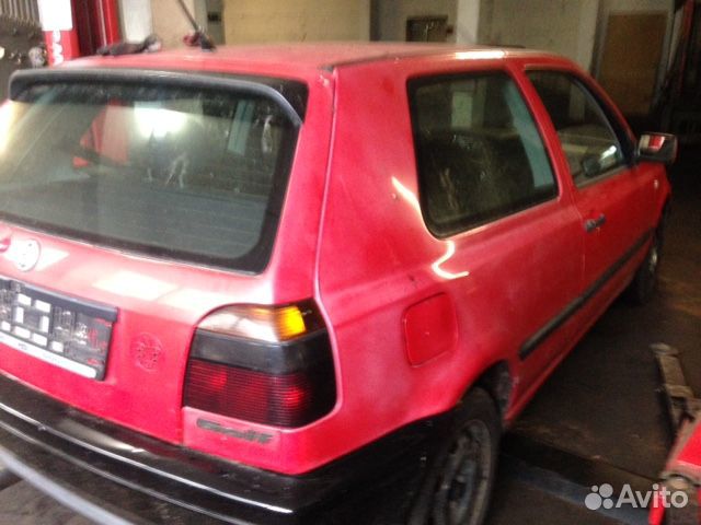 Разбор на запчасти Volkswagen Golf 3