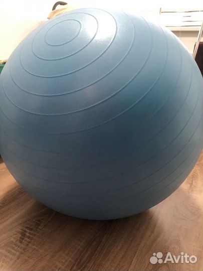 Гимнастический мяч