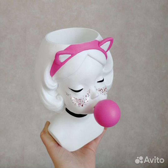 Кашпо бюст для цветов из гипса