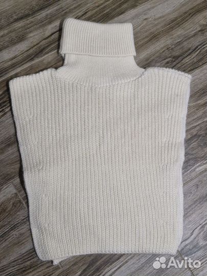 Манишка молочного цвета