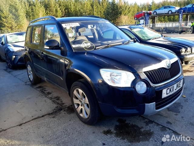 Подкрылок (Локер) передний правый skoda yeti 1 201